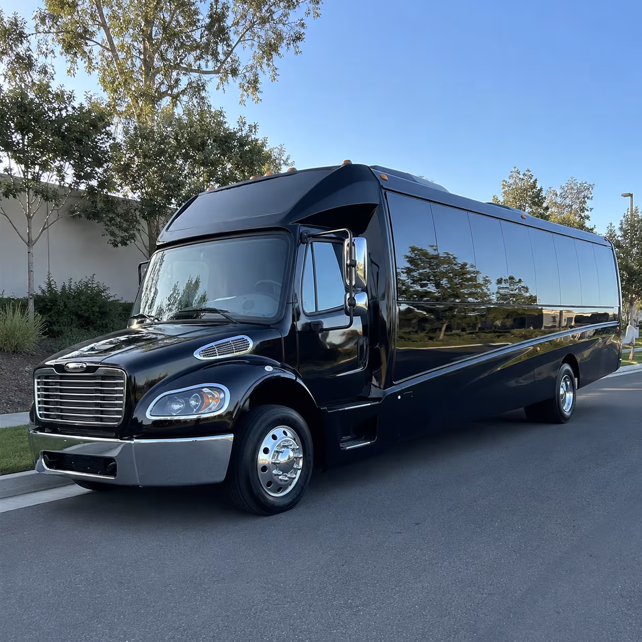 15-35 Passenger Minibus Exterior